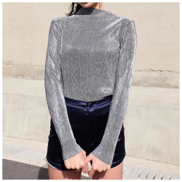 🌺 Metallic Stretch Ribbed Top - Picture 3 of 8