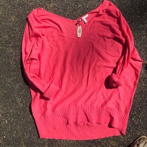 NWT VS Dolman Pullover