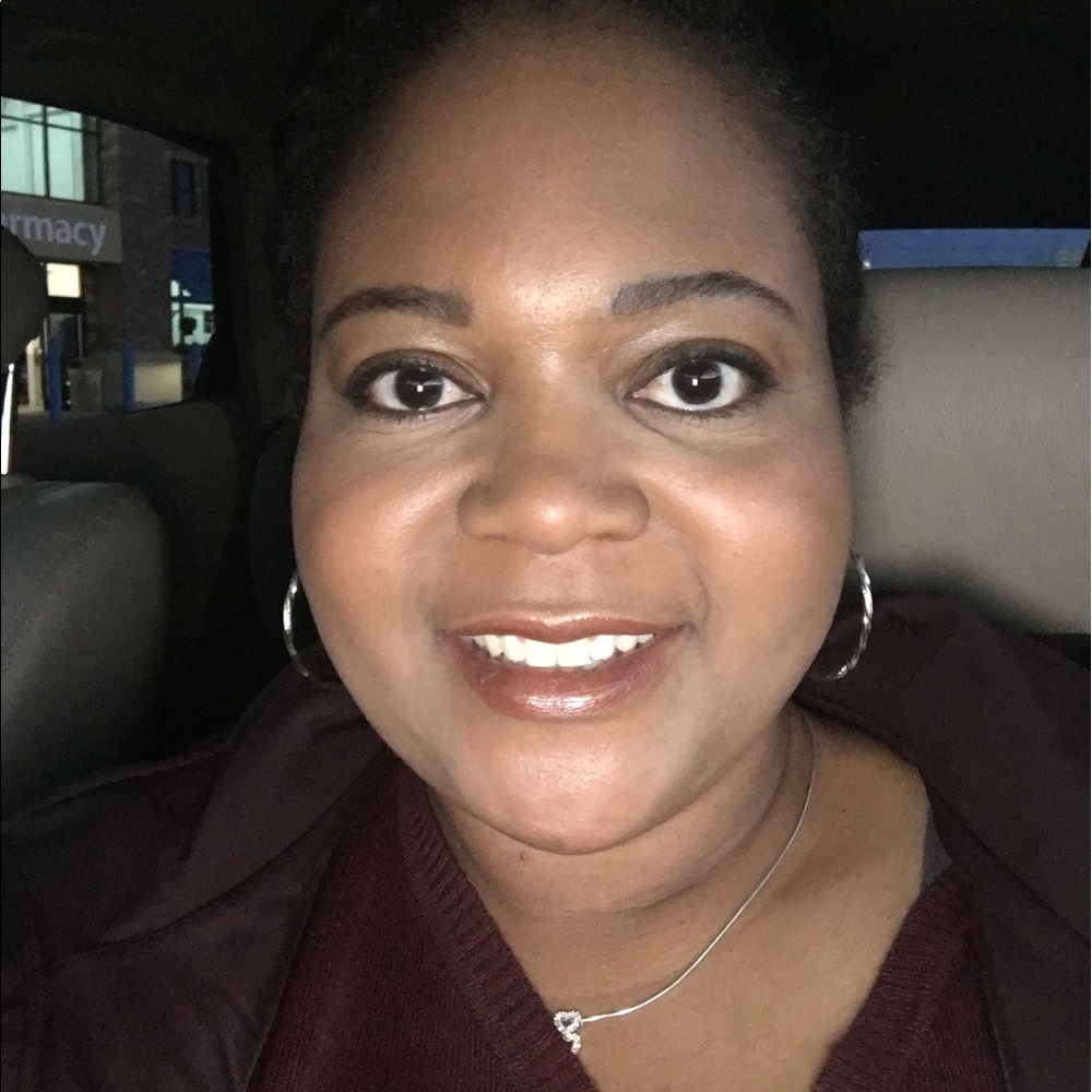 Meet your Posher, Veronica