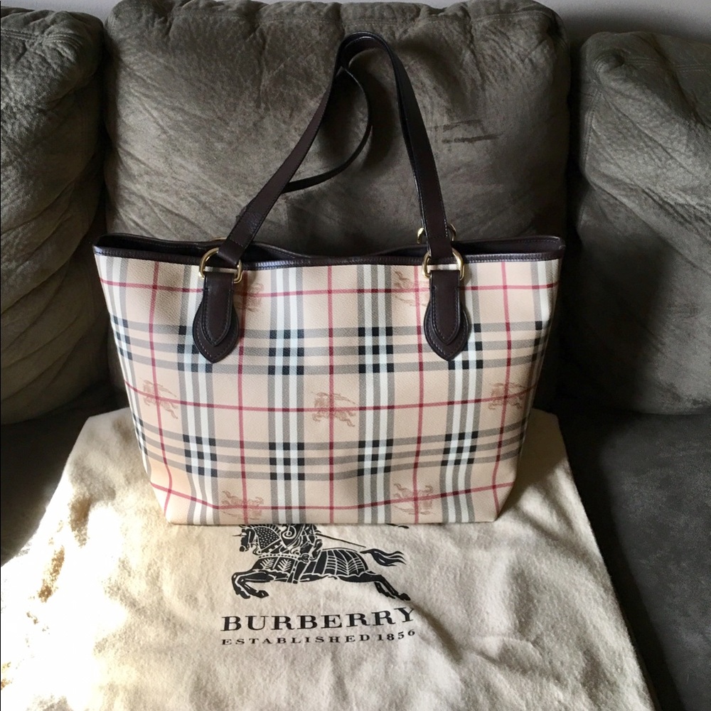 🌹SOLD🌹Authentic Haymarket Burberry Tote