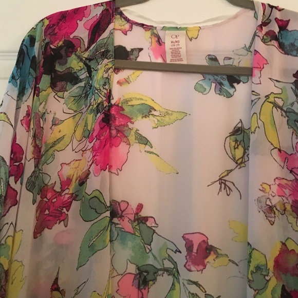 Floral caftan with fringe bottom - Picture 2 of 3