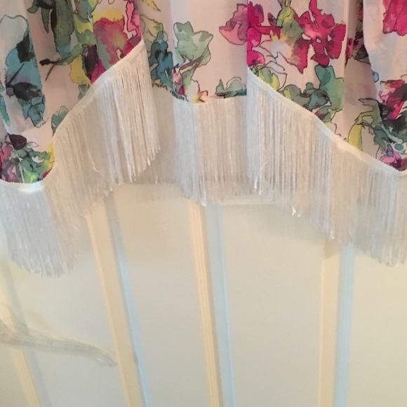 Floral caftan with fringe bottom - Picture 3 of 3