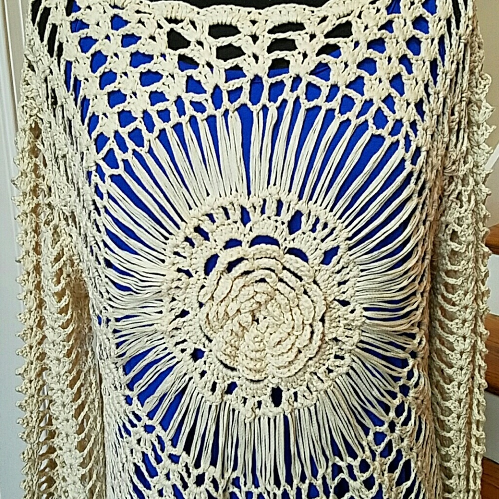 Beige Crochet top. Size 8 or below - Picture 5 of 5