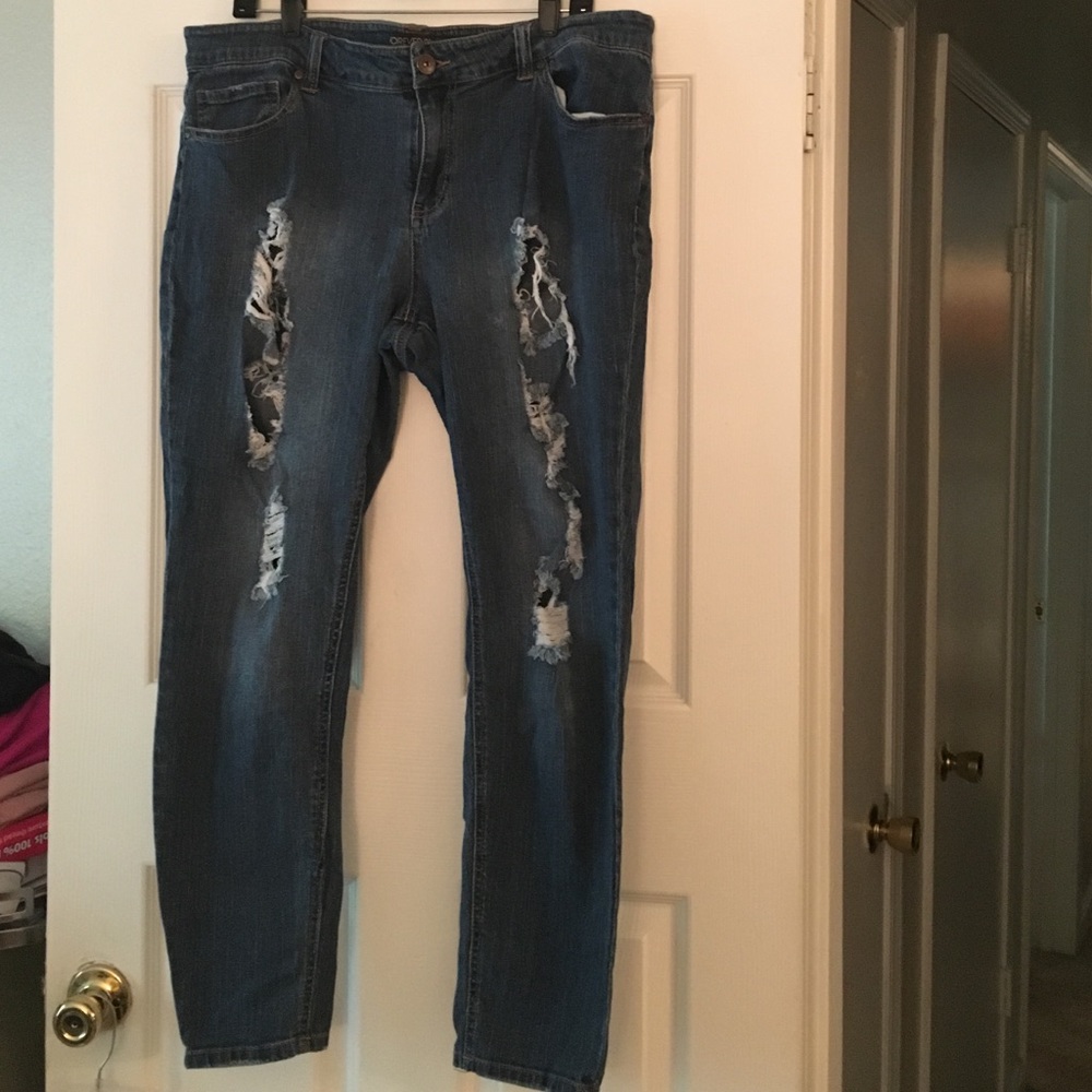 Forever 21 distressed jeans