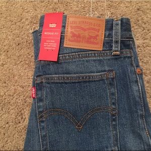 Levi's Wedgie Fit Jeans NWT