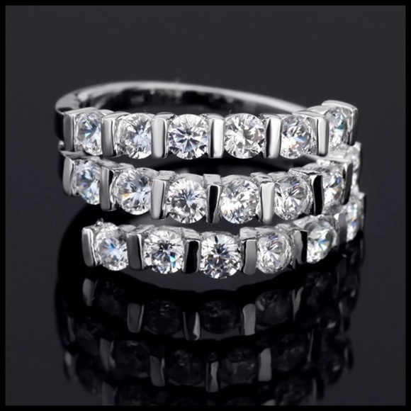 3 Row Swarovski Crystals Ring S9 - Picture 4 of 5