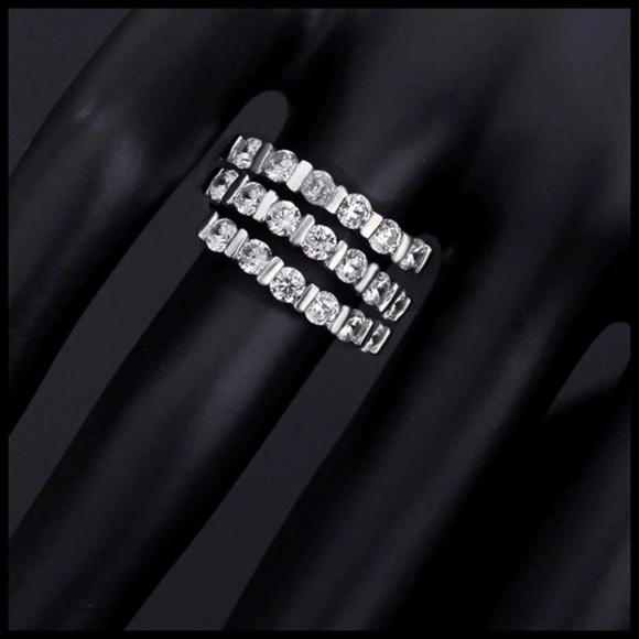 3 Row Swarovski Crystals Ring S9 - Picture 5 of 5