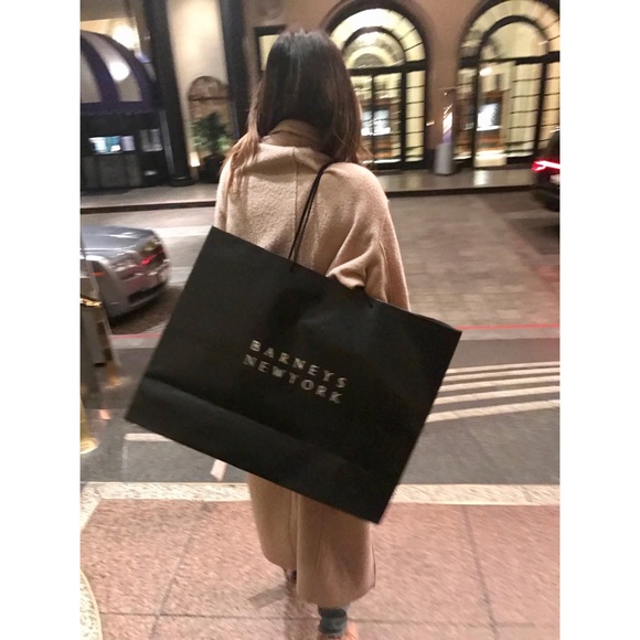 Meet your Posher, Rafaela - Picture 5 of 8