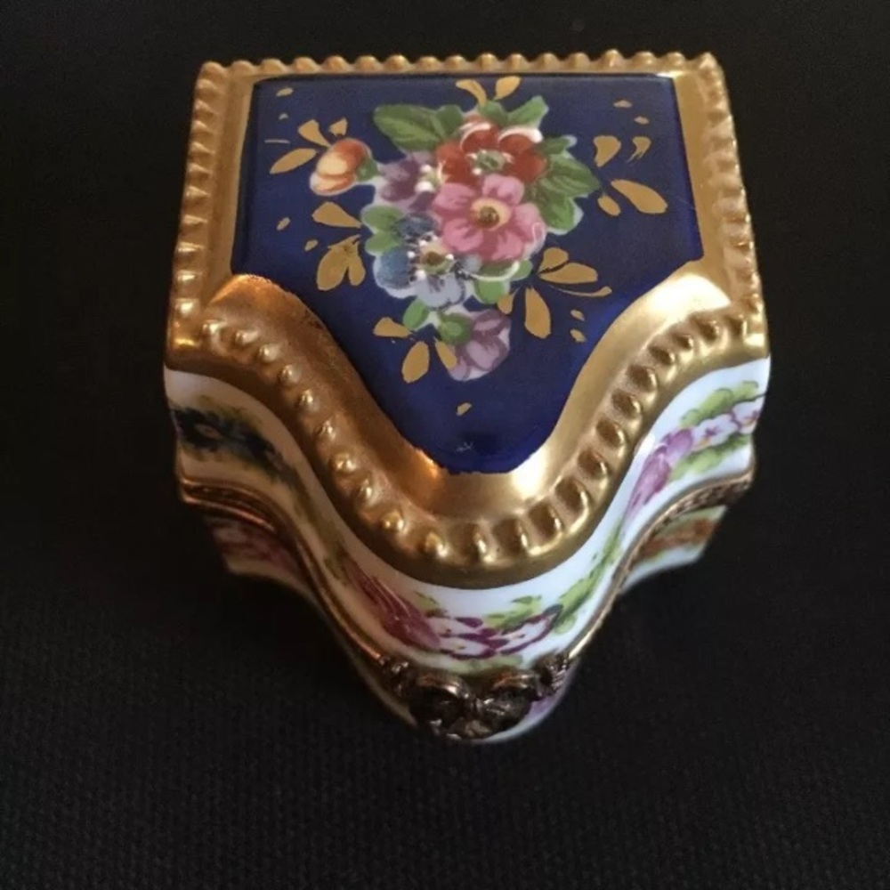 Limoges France MARQUSE Depose hand painted.