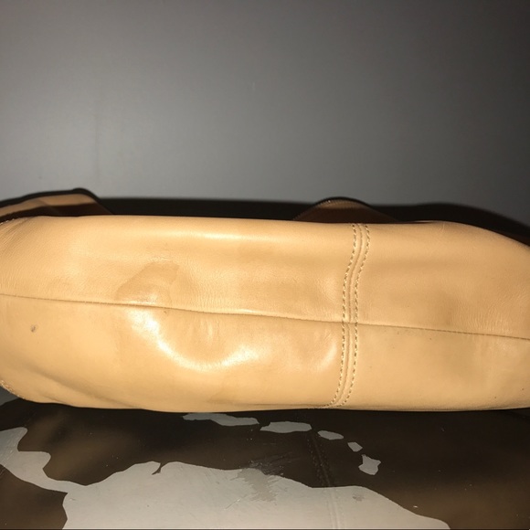 Coach Bag - Picture 4 of 8