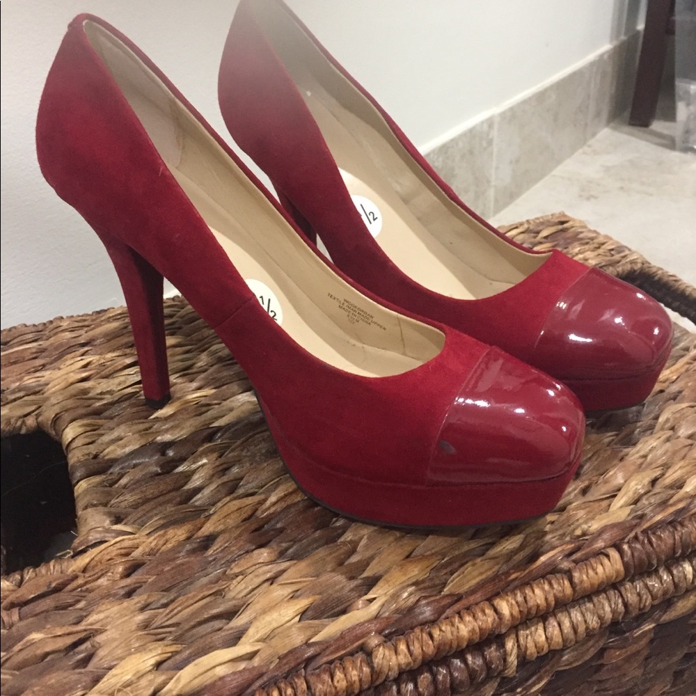 Guess red heels