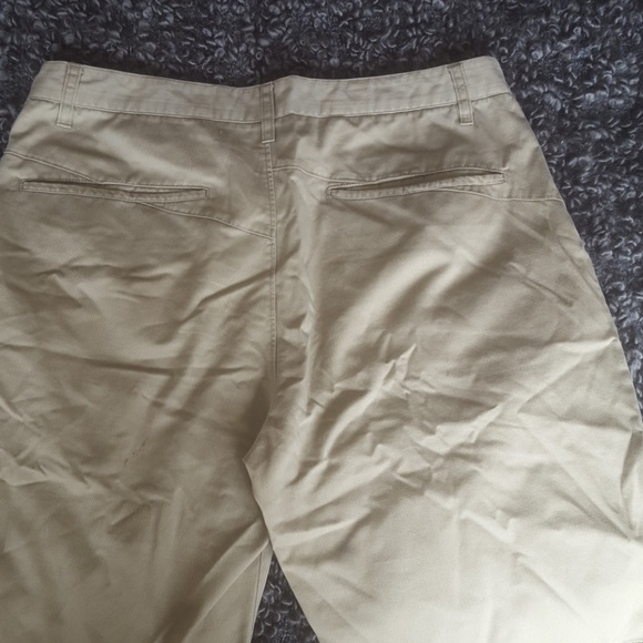 Athletic shorts - Picture 2 of 2