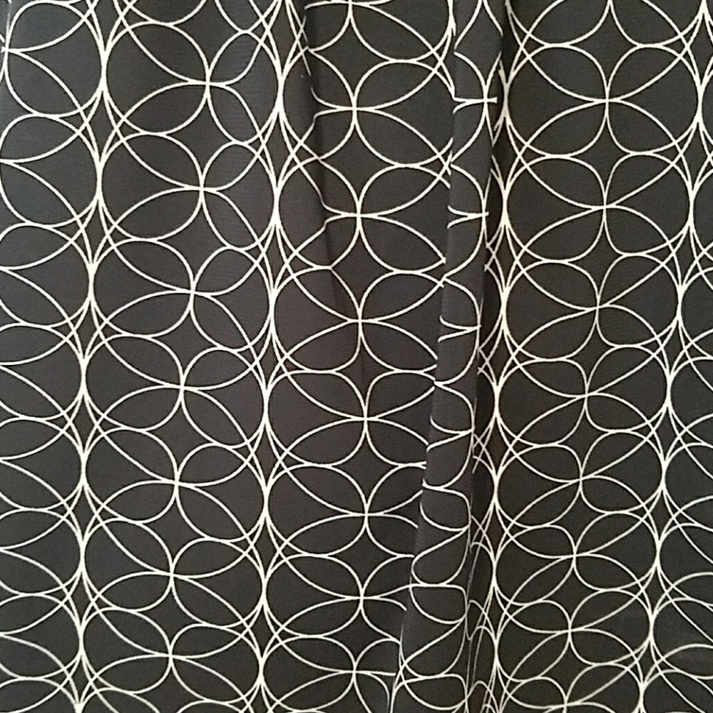 Daisy Fuentes Black print top - Picture 2 of 3