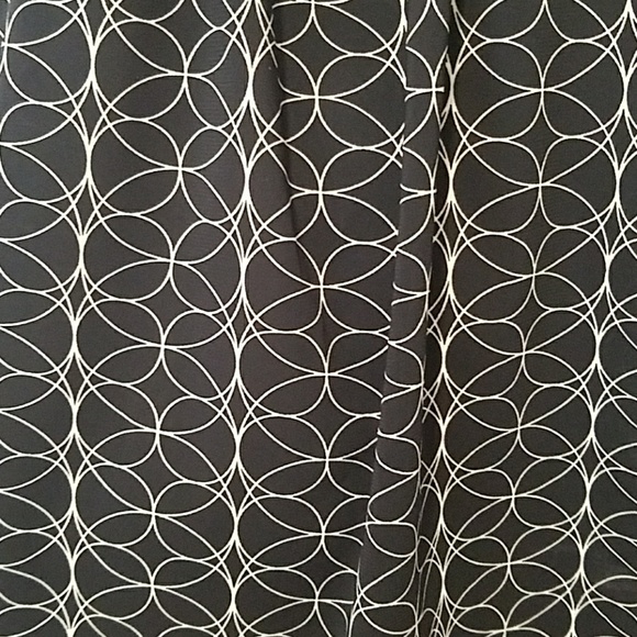 Daisy Fuentes Black print top - Picture 2 of 3