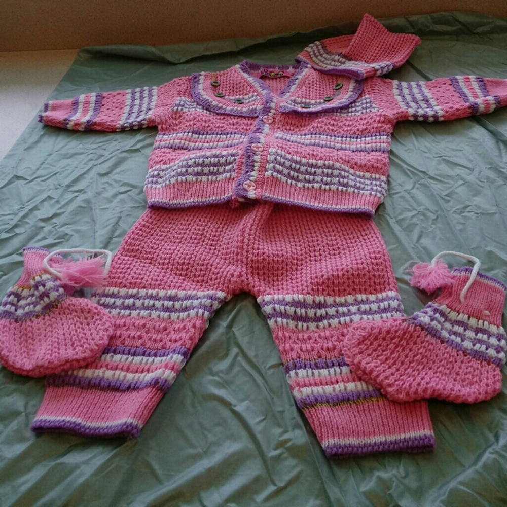 Knitted 4 piece set