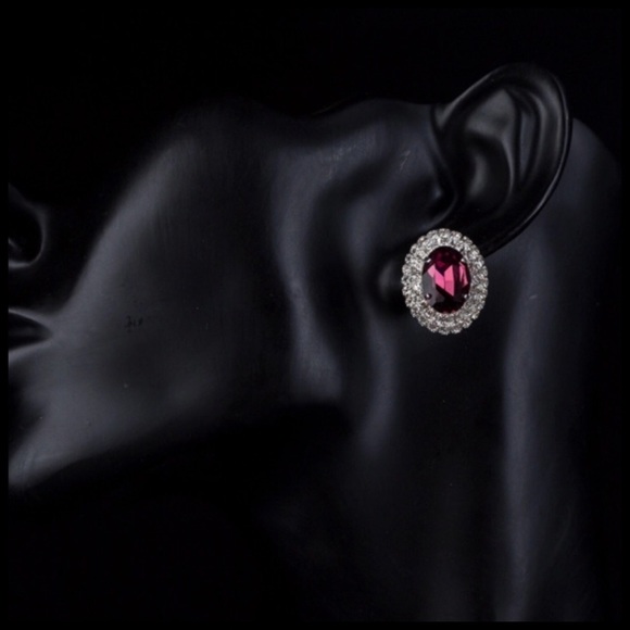 Swarovski Crystal Elegant Statement Earrings - Picture 4 of 4