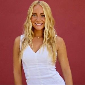 Meet your Posher, Jacqueline