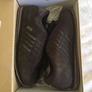 DVS brown suede 10.5 men skate casual shoe NEW
