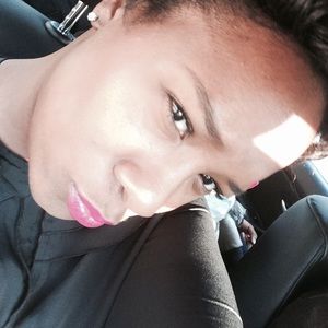 Meet your Posher, Shadrea