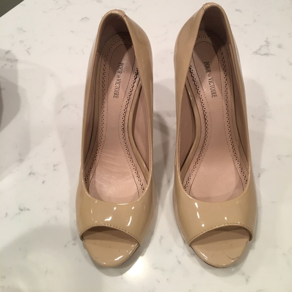 Beautiful nude peephole heels