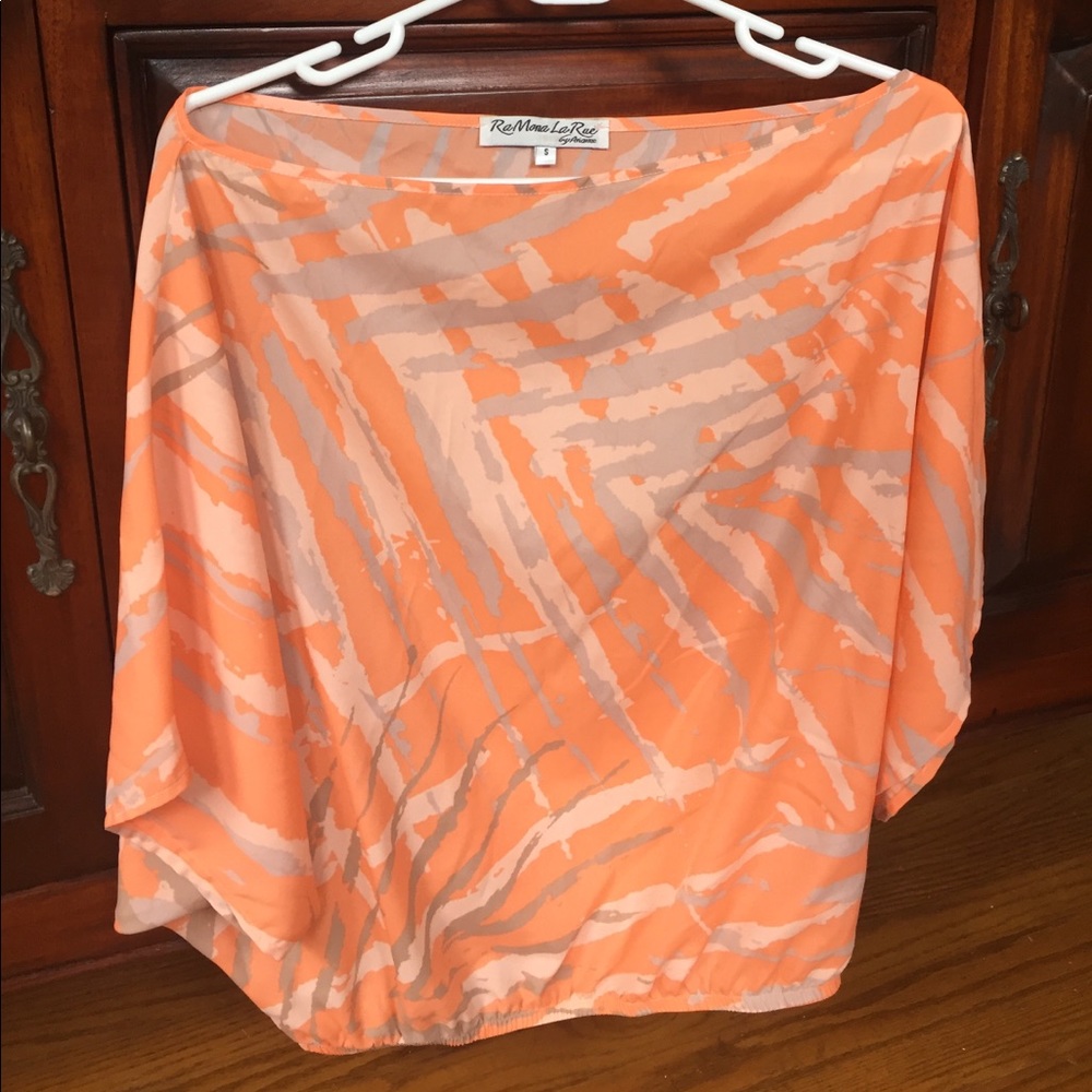 100% silk short sleeve top