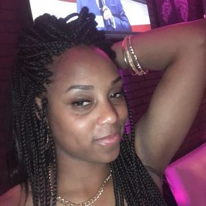 Meet your Posher, Lenise