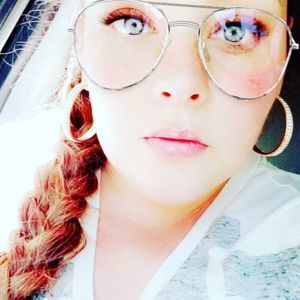 Meet your Posher, Kasey