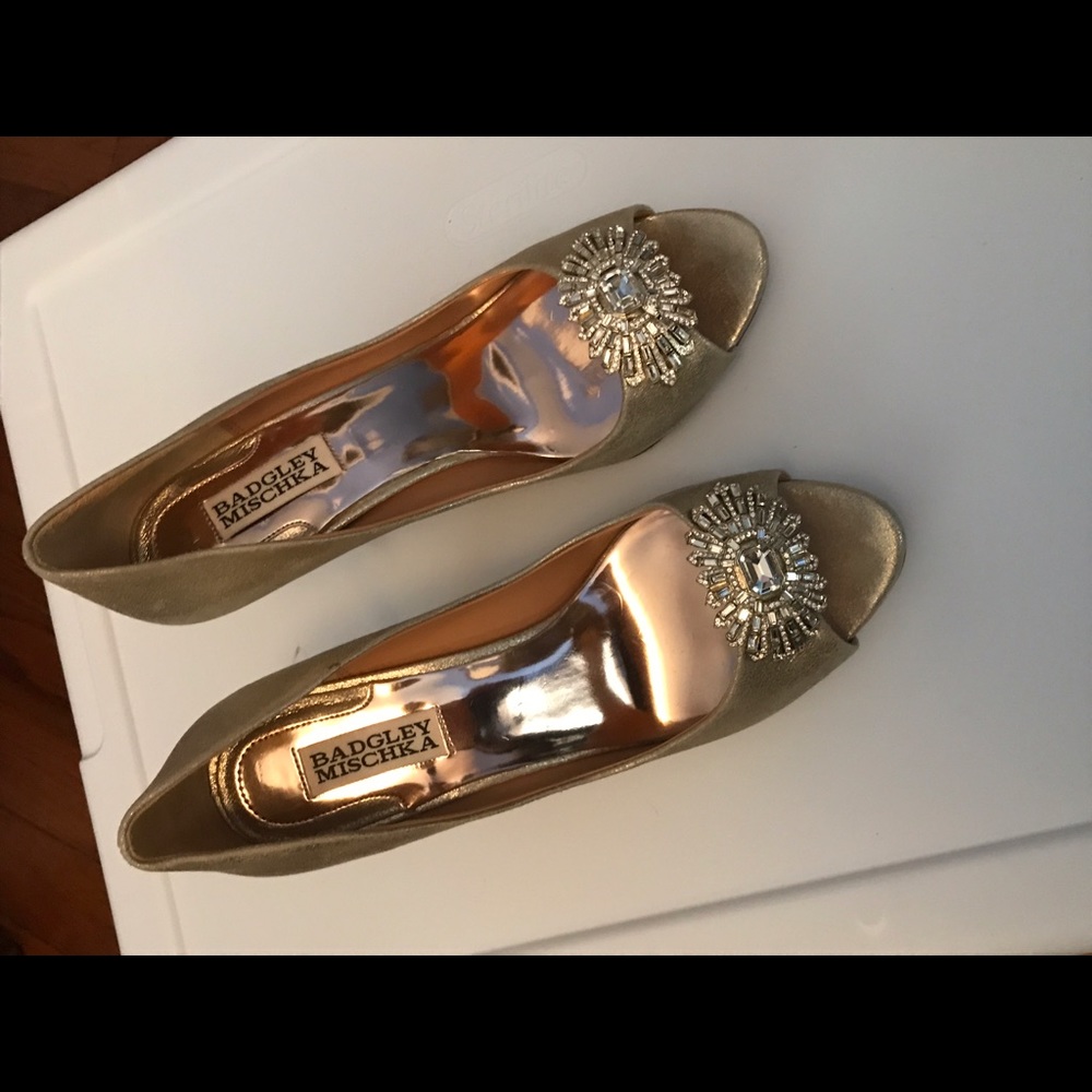 Badgley Mishka designer pumps