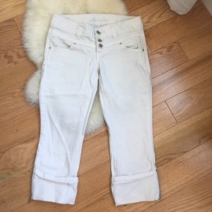 White Denim Guess Capris