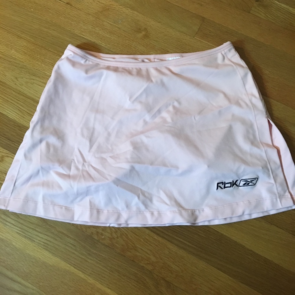 Lightly worn Reebok tennis/athletic skirt