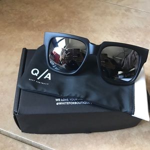 Quay ON THE PROWL sunglasses