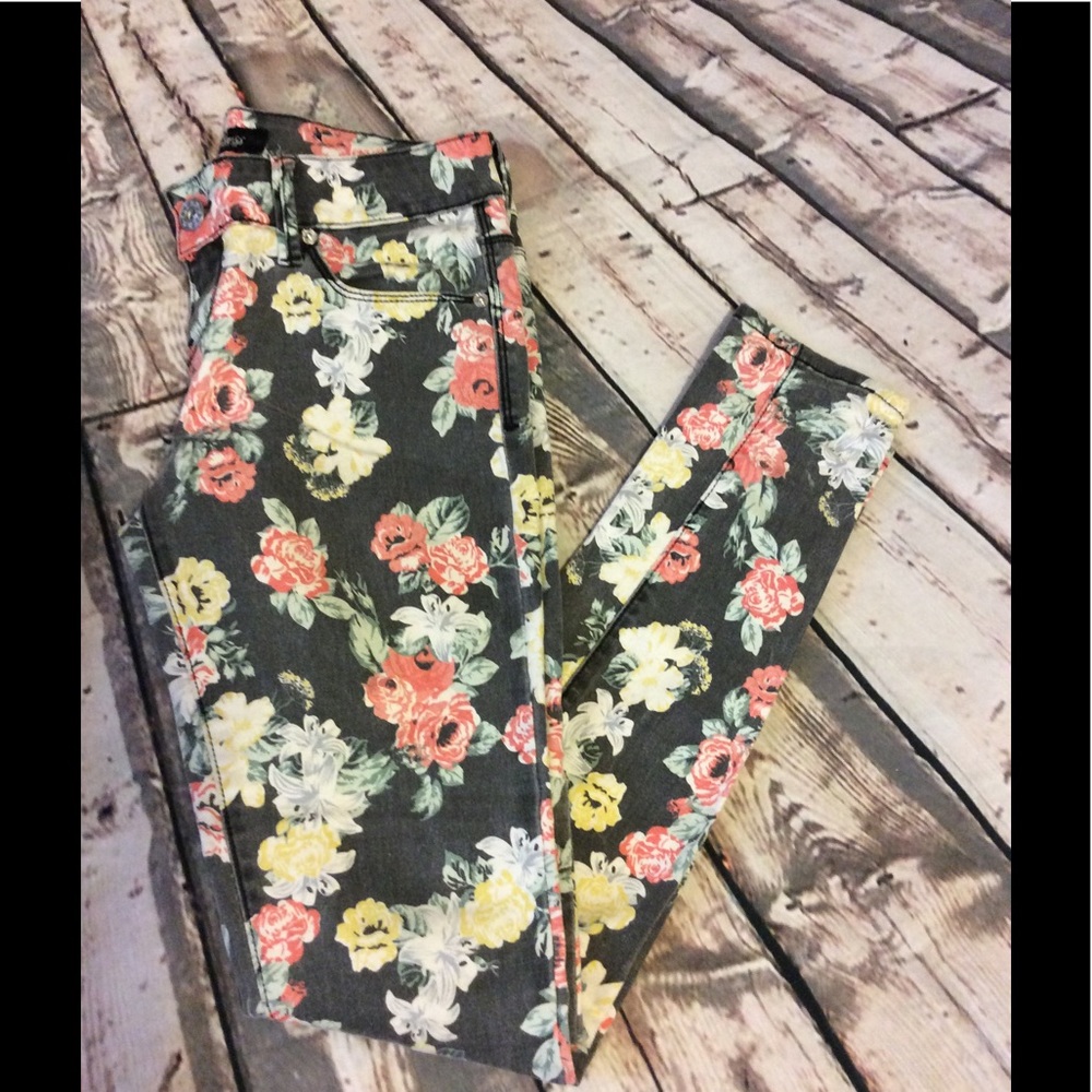 "Guess" Floral Print jeans size 27