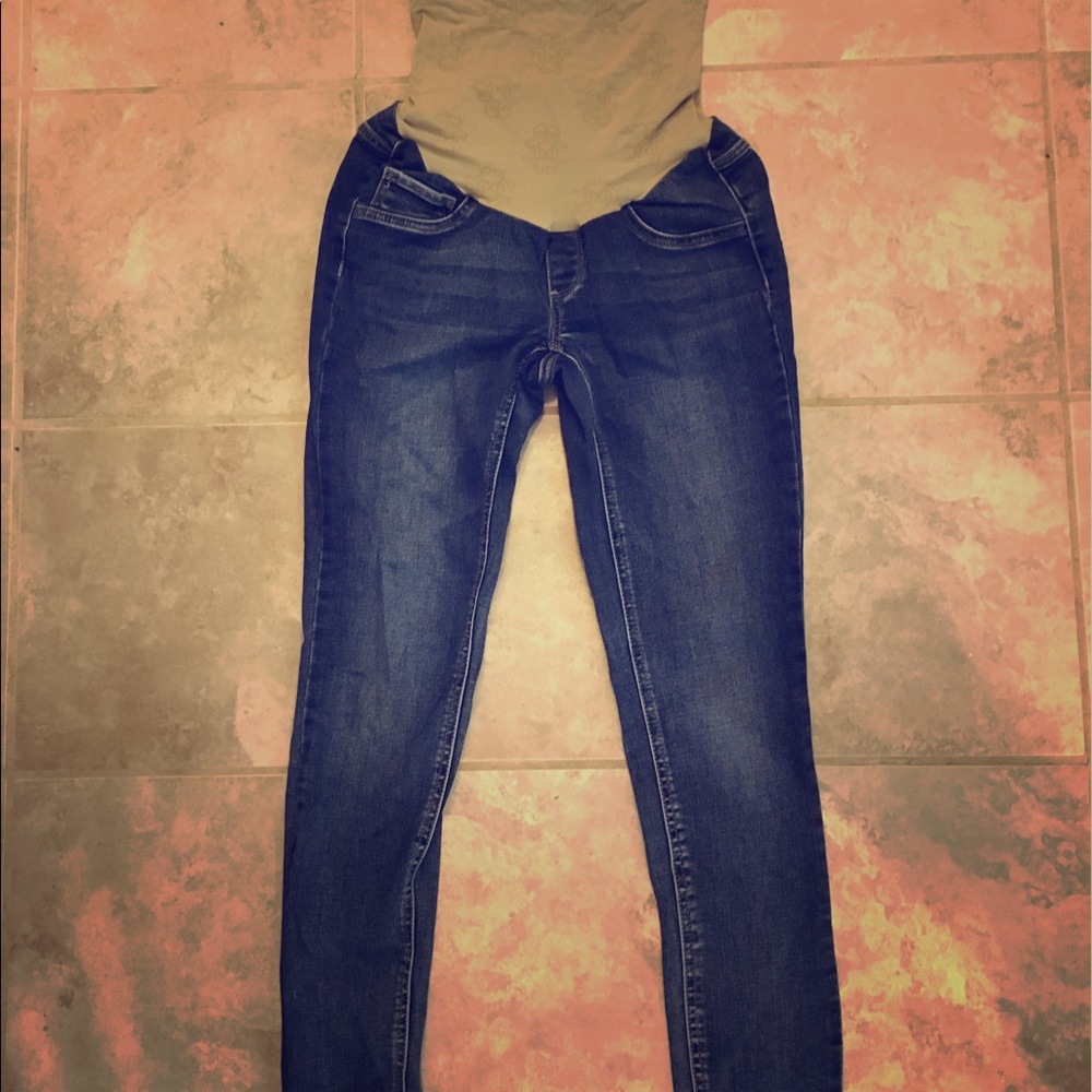 Jessica Simpson maternity skinny jeans