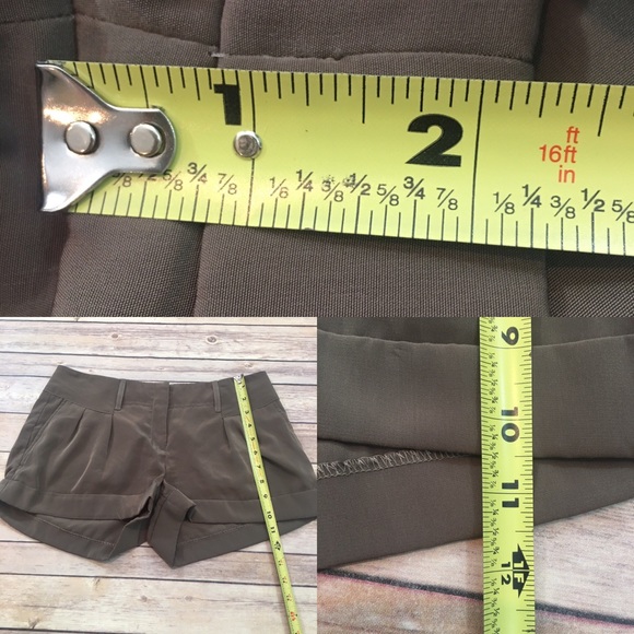 SOLD 🌺Sz 4 Express Front Pleated Cuffed Shorts - Picture 2 of 7