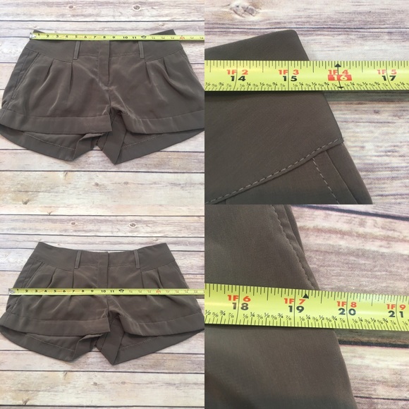 SOLD 🌺Sz 4 Express Front Pleated Cuffed Shorts - Picture 3 of 7