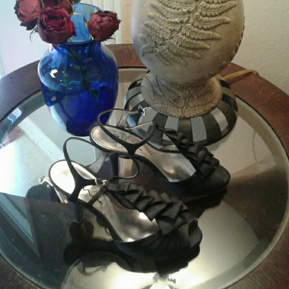 Black dress heels by Nina