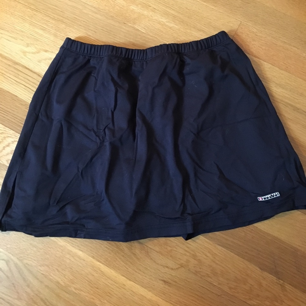 Lightly worn Wilson tennis skirt