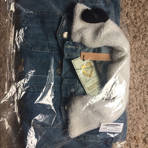 Boohoo Sally Slim fit Borg Collar Denim Jacket ! - Picture 3 of 3