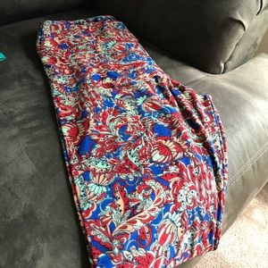 Lularoe TC leggings. Gently used.