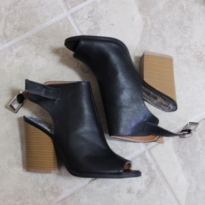 Qupid Peep-toe Block Heel Booties