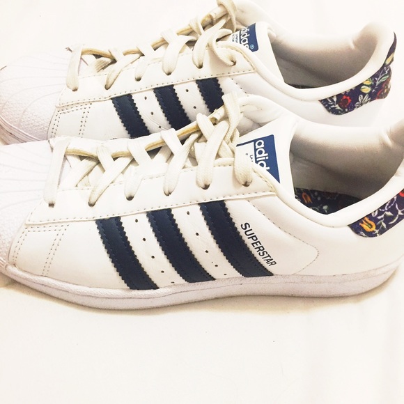 adidas superstar navy stripe