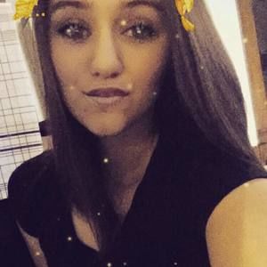 Meet your Posher, Juliza