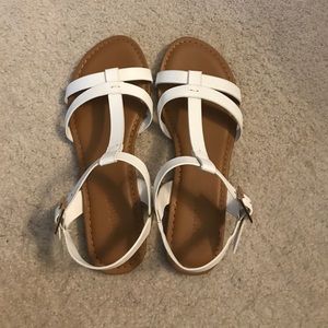 Size 6 1/2 white sandals