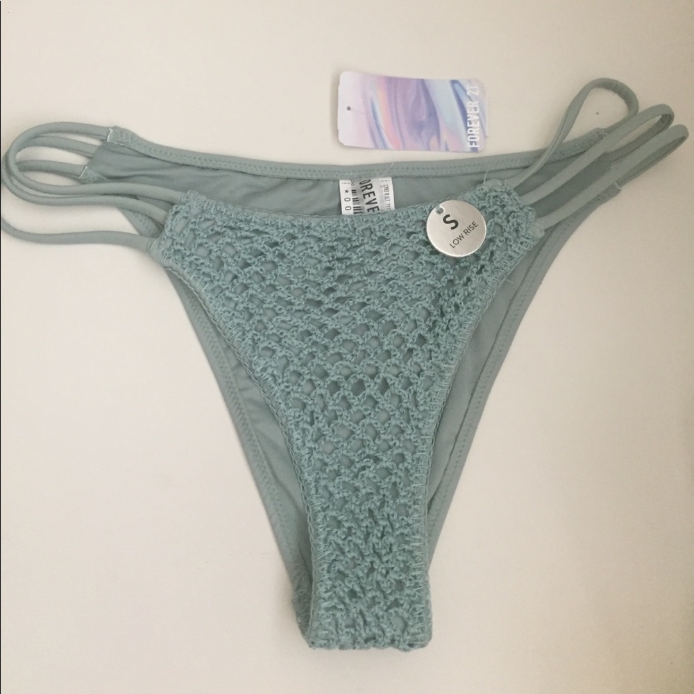 Cheeky crochet bikini bottom