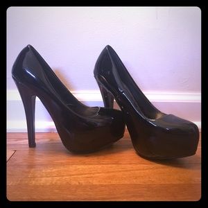 Forever 21 Sz 6.5 Black Patent Leather Pumps