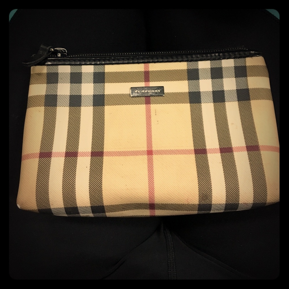 Burberry make-up bag