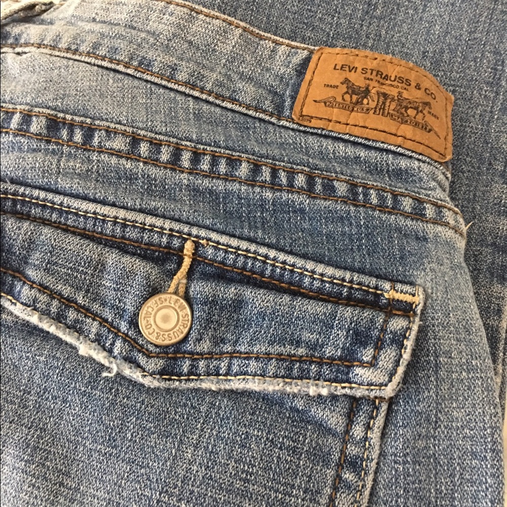 Levi's blue jeans!