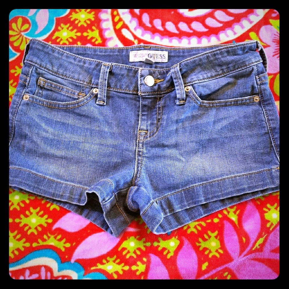 Guess jean shorts size 26