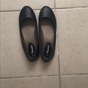 NWOT black flats