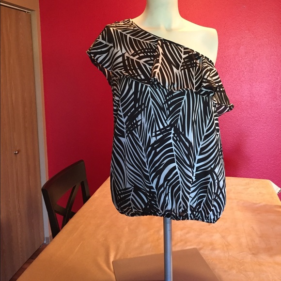 Body Central Sale >> Sale Body Central One Shoulder Top Body Central Sale >> Sale Body Central One Shoulder Top